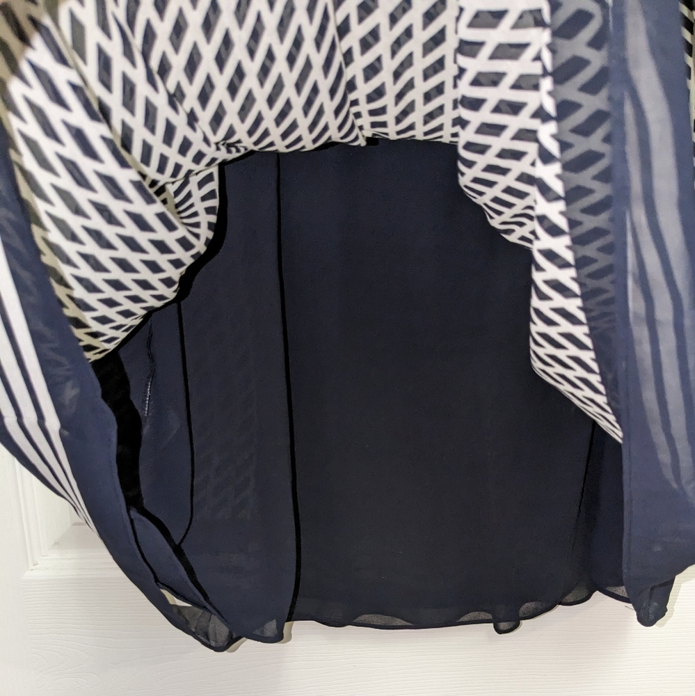 Talbots 4P Petite pleated skirt fully lined Navy & white Sheer Polyester - Picture 2 of 12